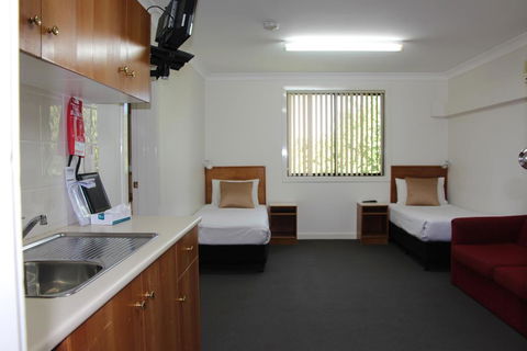 The Pioneer Way Motel - Adwords Guide 3