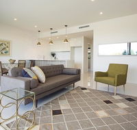 The Princess Bride - Executive 3BR Bulimba Apartment with Balcony in Central Location - Adwords Guide