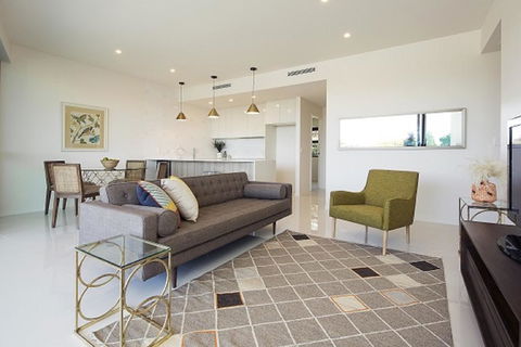 The Princess Bride - Executive 3BR Bulimba Apartment With Balcony In Central Location - Adwords Guide 0