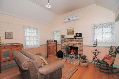 The Settlers Cottage - Kangaroo Valley - Adwords Guide 1