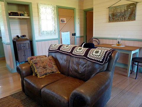 The Settlers Cottage - Kangaroo Valley - Adwords Guide 3