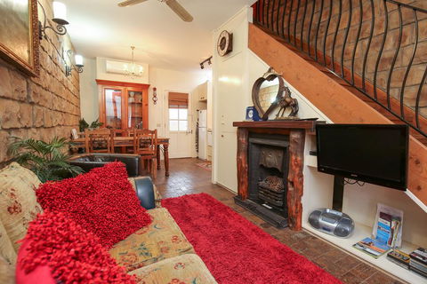 The Stable On Olive - Adwords Guide 3