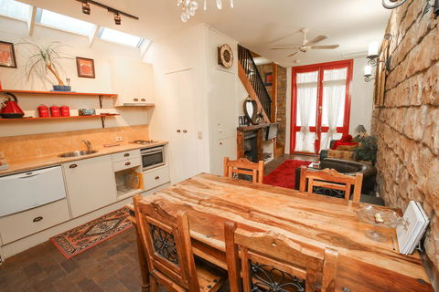 The Stable On Olive - Adwords Guide 1