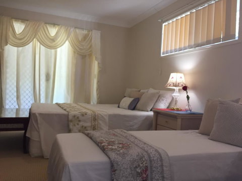 Theme Parks Amituofo Guest House - Adwords Guide 0