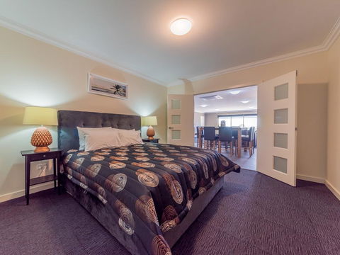 Thompson Ave Apartments - Adwords Guide 1