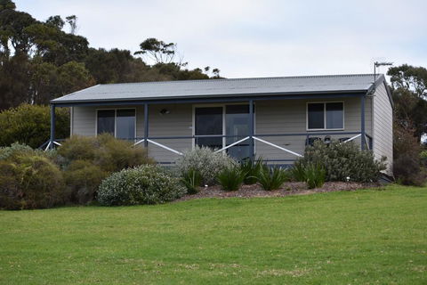 Tidal Dreaming Seaview Cottages - Adwords Guide 0