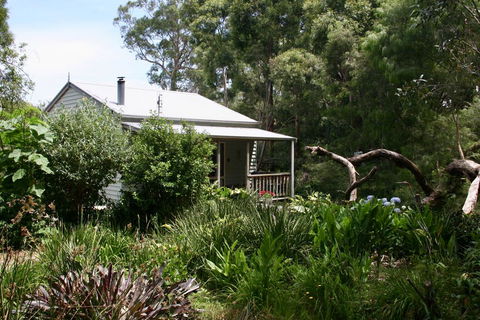 Tindoona Cottages - Adwords Guide 0