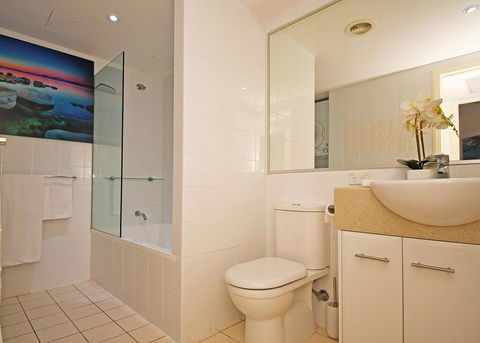 Tingeera Luxury Beachfront Apartments - Adwords Guide 3