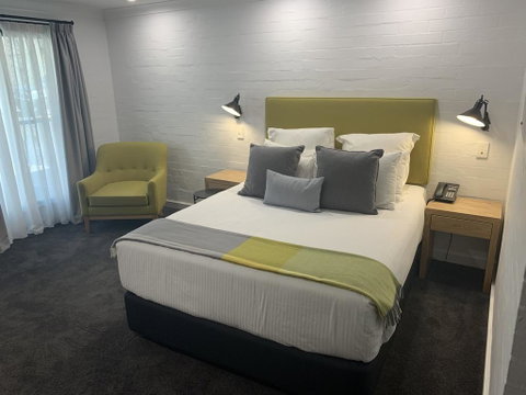 Town Square Motel - Adwords Guide 1