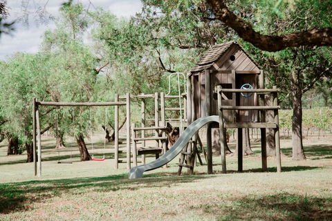 Tranquil Vale Vineyard - Adwords Guide 1