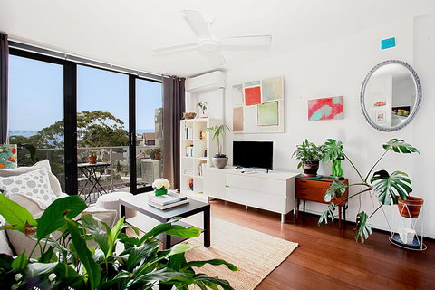 Treetop Retreat Five Minute Stroll To The Beach - Adwords Guide 3