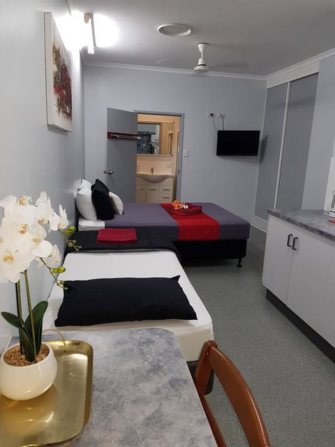 Tropical Lodge - Adwords Guide 3