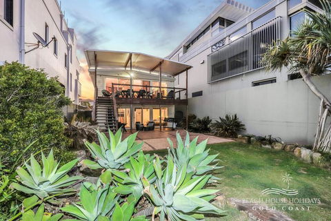 True Beachfront Beach House - Adwords Guide 1