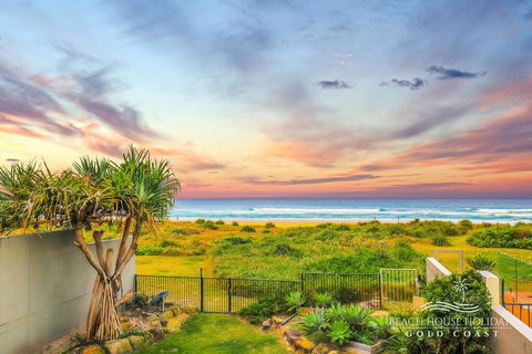 True Beachfront Beach House - Adwords Guide 0