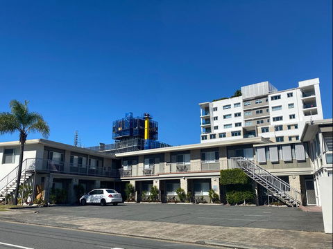 Tropicana Motel - Adwords Guide 3