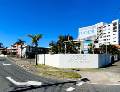 Tropicana Motel - Adwords Guide 1