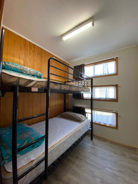 Twin Dolphins Holiday Park - Adwords Guide 1