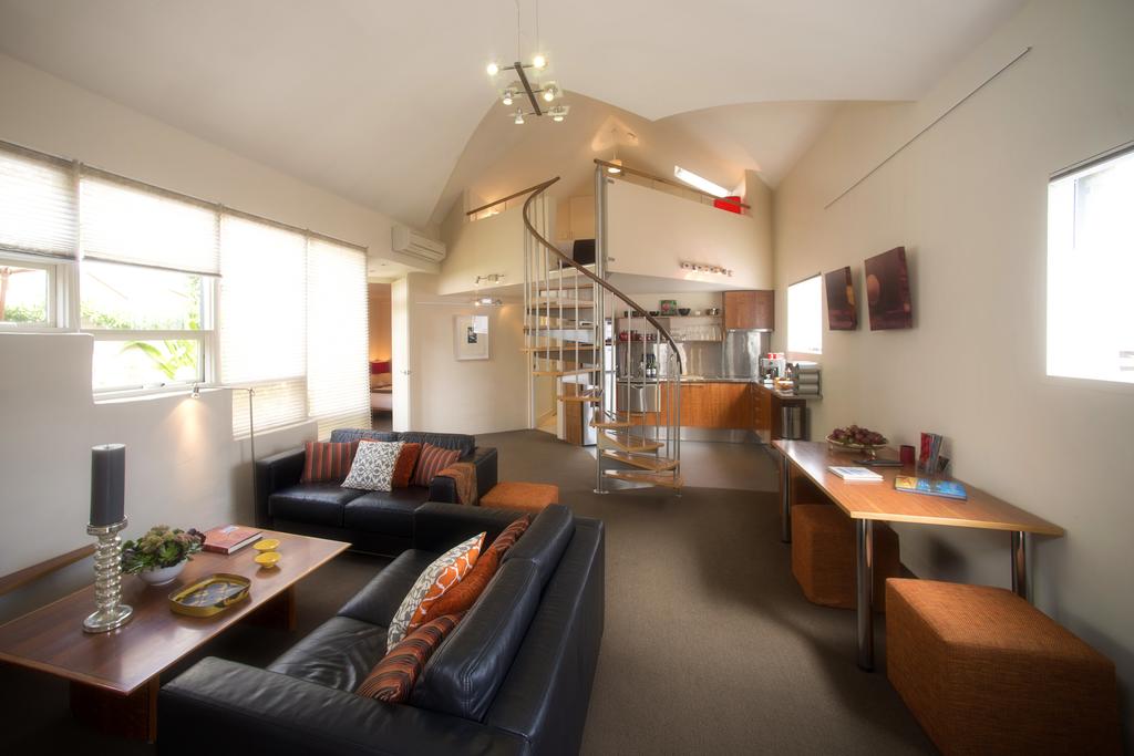 TWOFOURTWO Boutique Apartments Launceston