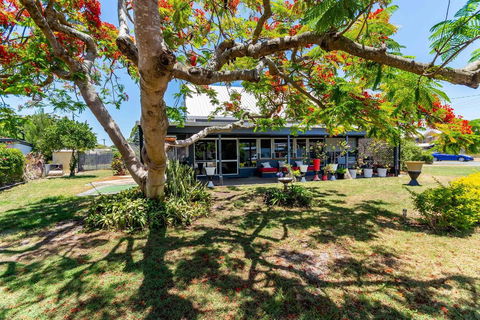 Unique Getaway 300m To Bribie Foreshore, Bongaree - Adwords Guide 3