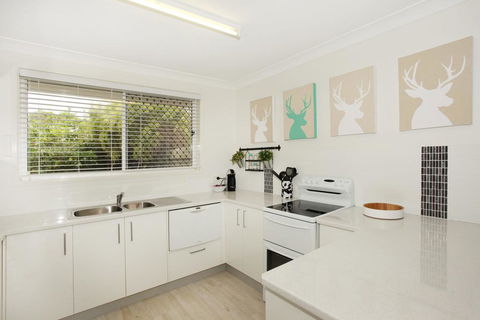 Unit 1/14 Tamarindus Street Marcoola Beach, Pet Friendly, 300 BOND, Linen Supplied - Adwords Guide 3