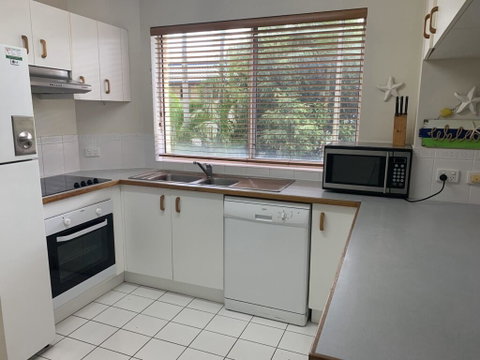 Unit 3 'Kings Cove', Kings Beach - Adwords Guide 2