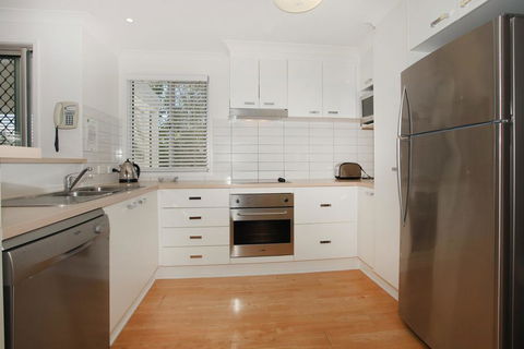 Unit 4, Marcoola Sands, 47 Petrie Avenue Marcoola, 300 BOND, LINEN SUPPLIED - Adwords Guide 2