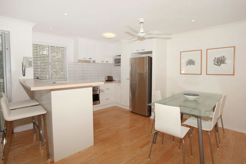 Unit 4, Marcoola Sands, 47 Petrie Avenue Marcoola, 300 BOND, LINEN SUPPLIED - Adwords Guide 3