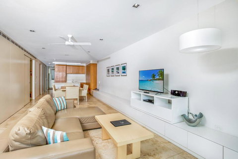 Unit 8 Plantation Resort - Rainbow Beach, Plantation Resort, Air Conditioned, Pool And Outdoor Spa - Adwords Guide 1