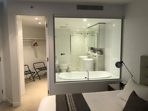 Upmarket Resort At Oracle Broadbeach URGC - Adwords Guide 2