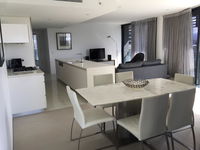 Upmarket Resort At Oracle Broadbeach URGC