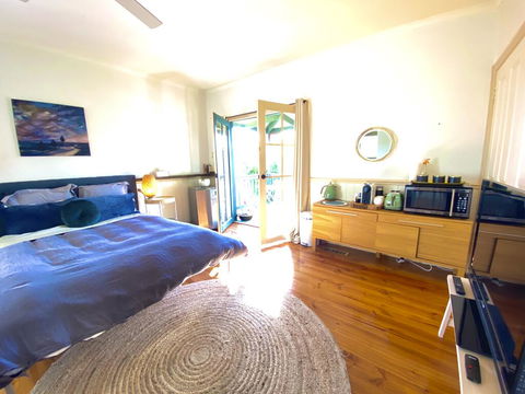 Valley Abode Large Studio Suite -private Ensuite - Adwords Guide 2