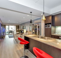 Venetian Canal Apartment-Close to Beaches and Marina - Adwords Guide