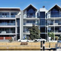 Venetian Canal 1 Bedroom Apartment - Adwords Guide
