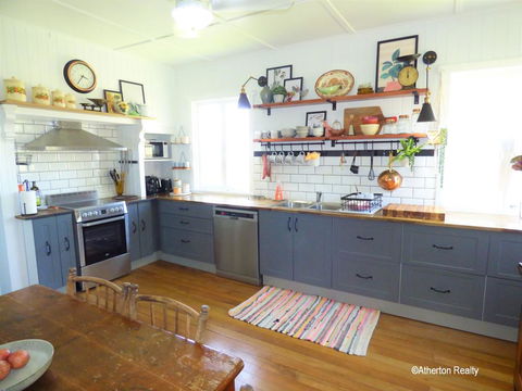 Victoria House - Adwords Guide 1