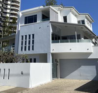 Villa Garfield Surfers Paradise - Adwords Guide
