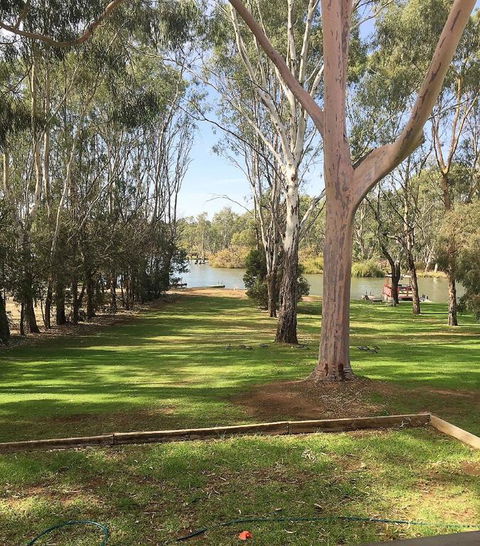 Water's Edge Bundalong - Adwords Guide 3