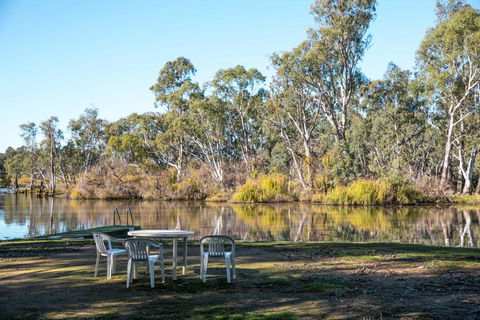 Water's Edge Bundalong - Adwords Guide 2