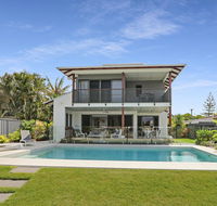 WATERFRONT HOME BORDERING MOOLOOLABA - Adwords Guide