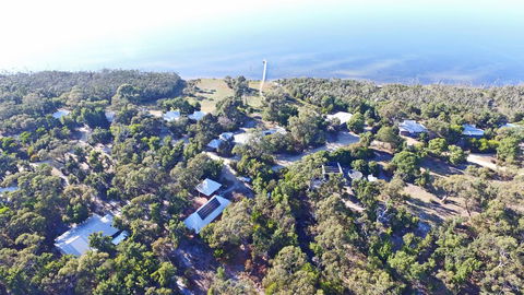 Waterfront Retreat At Wattle Point - Adwords Guide 0