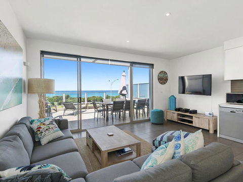 WATERFRONT SEVEN - In The Heart Of Lorne - Adwords Guide 3