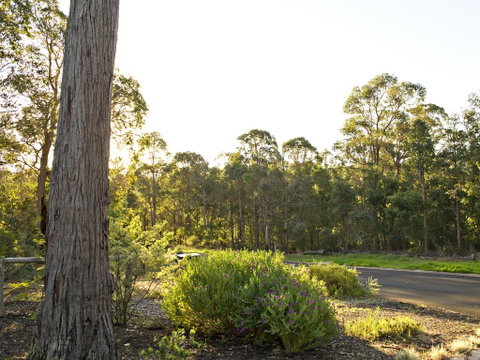 Waters Edge Margaret River Est 2010 - Adwords Guide 1