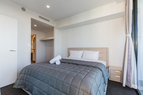 Waterview 3BR Modern Apartment Near Harbour Town - Waterpoint - Adwords Guide 1