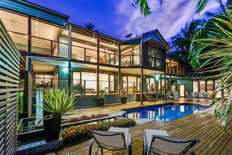 Whitsunday Waters On Hamilton Island - Adwords Guide 3