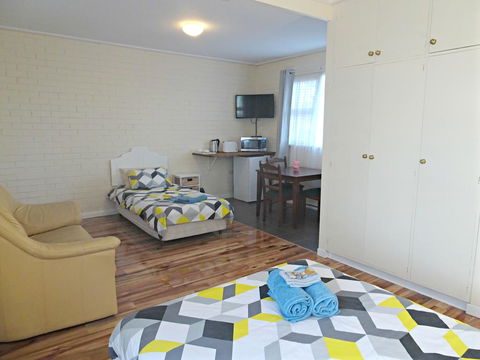 Whyalla Country Inn Motel - Adwords Guide 1