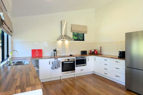 Wild Rose Cottage- Kiaroo, Kangaroo Valley - Adwords Guide 1