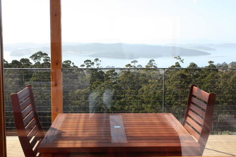 Woodbridge Hill Hideaway - Adwords Guide 2