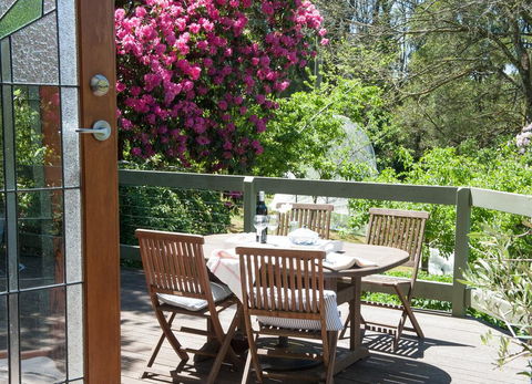 Woolrich Historic Garden Accommodation - Adwords Guide 2