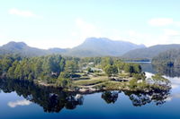 Tullah Lakeside Lodge
