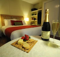 Gisborne Peak Winery Cottages - Ad words