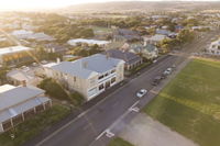 Port Elliot Beach House YHA Hostel